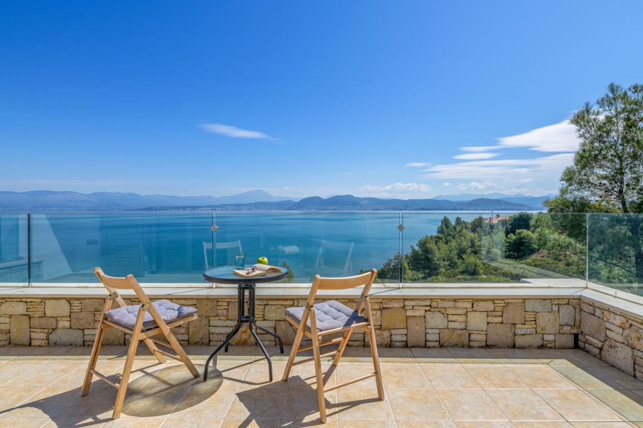 Crystal Beach Villa Халкис Екстериор снимка