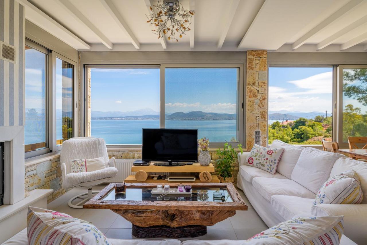 Crystal Beach Villa Халкис Екстериор снимка