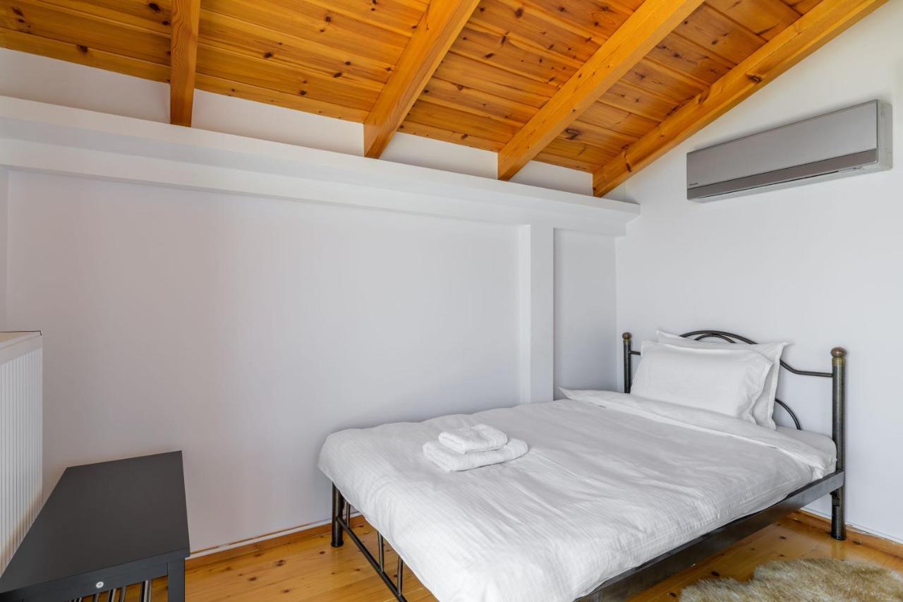 Crystal Beach Villa Халкис Екстериор снимка