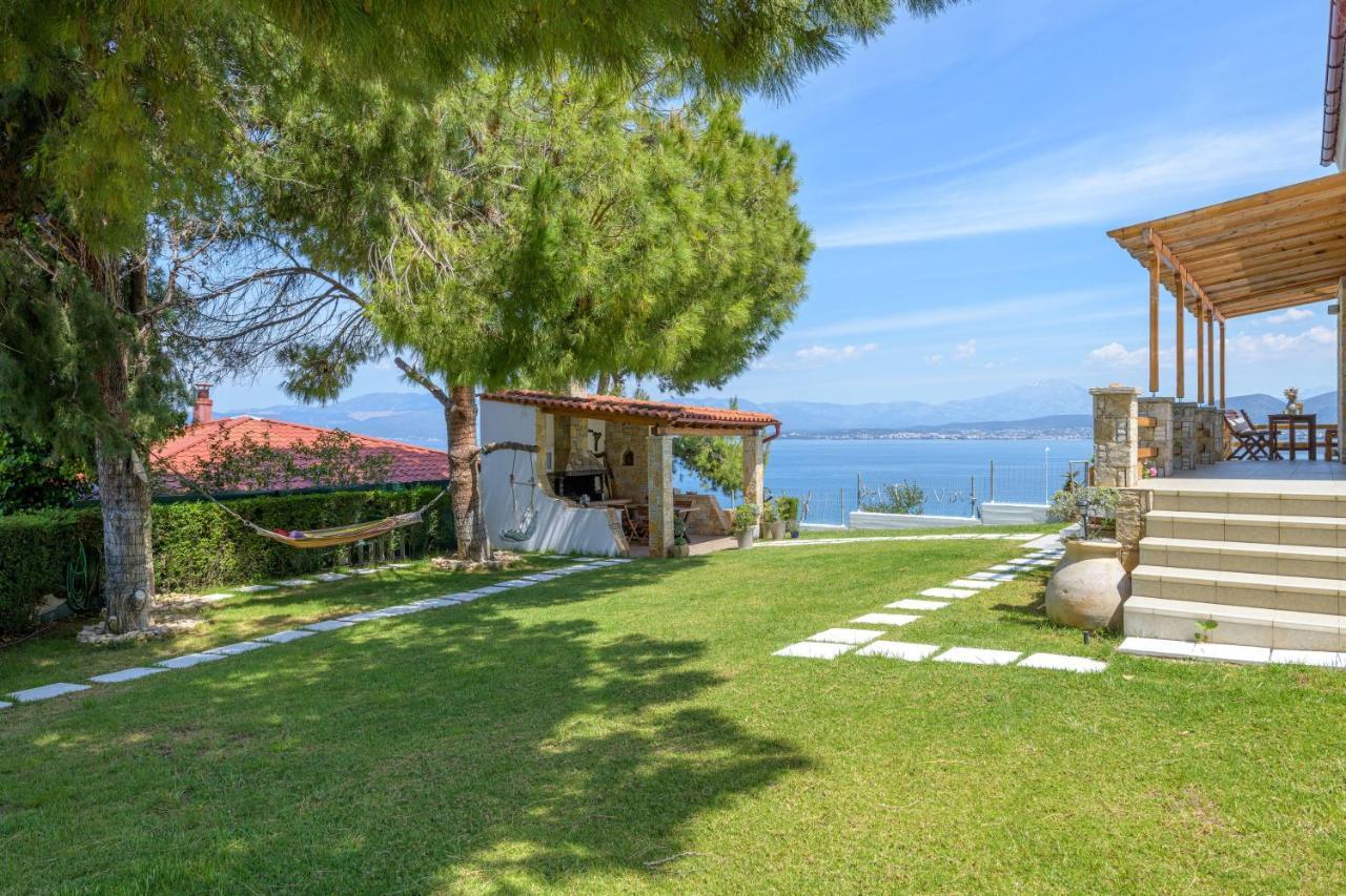 Crystal Beach Villa Халкис Екстериор снимка