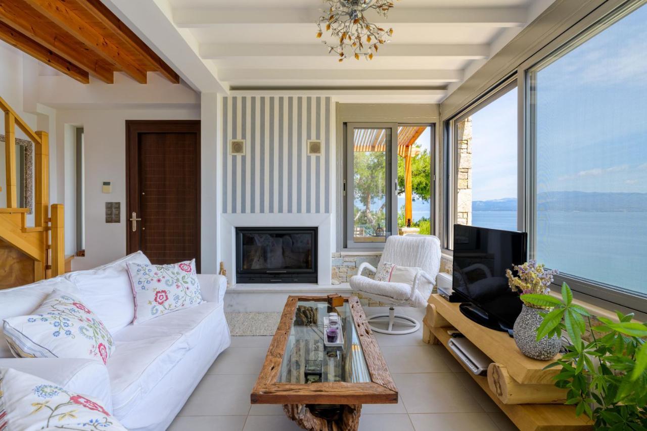 Crystal Beach Villa Халкис Екстериор снимка