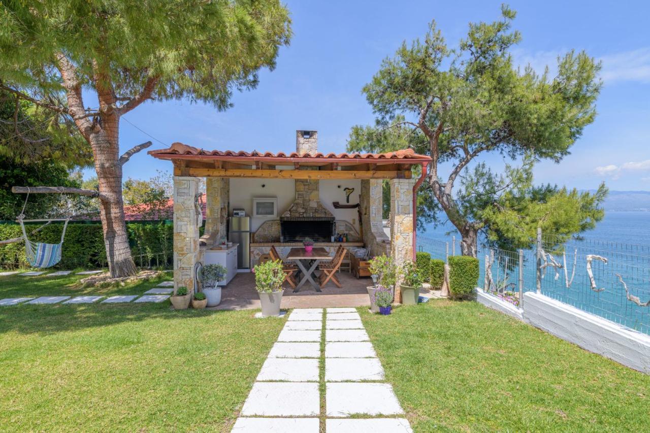 Crystal Beach Villa Халкис Екстериор снимка