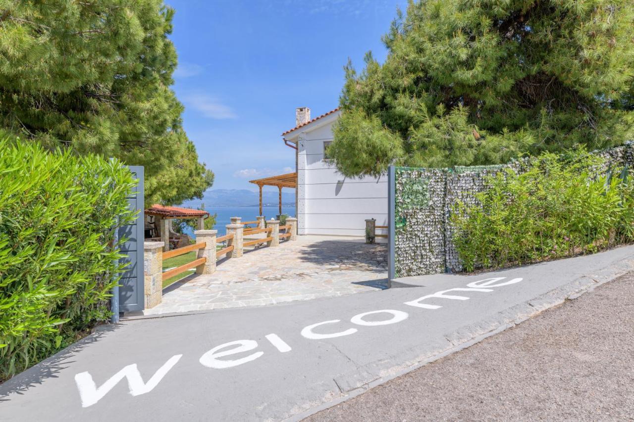 Crystal Beach Villa Халкис Екстериор снимка